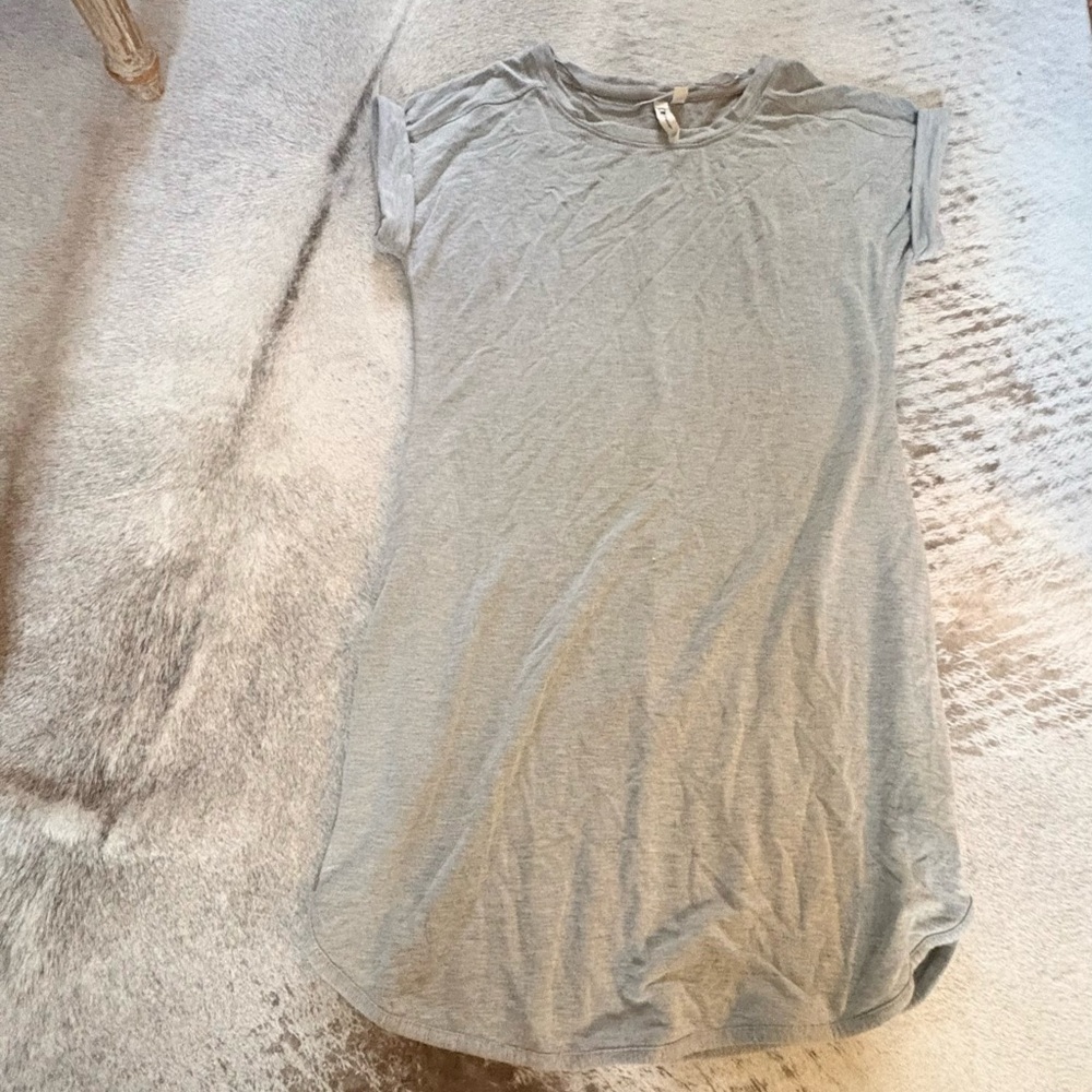 Cable & Gauge Light Gray Short Sleeve dress Size small